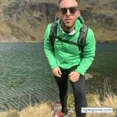 Autónomo. Busco chatear. Mujeres.