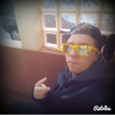 Estudio. Busco solo mujeres 1. Soltero y