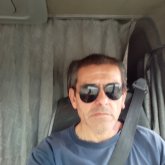 Encuentra Hombres solteros en Bernasconi
