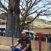 Técnico de motocicletas. Busco pareja.