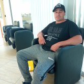 Albañil. Busco pareja. Chicas solteras.