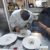 Estudio y trabajo gastronomía. Busco