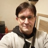 Mujer agradable y buenos sentimientos.