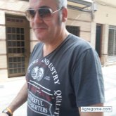 Busco ligar. Chica. 43 años 1.80 ojos