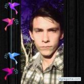 Busco pareja. Una chica alegre. Viajar