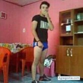 Busco: Busco conocer chicas para pasarla bien