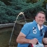 Busco conocer gente. Una mujer