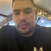 Busco ligar. Mujeres. Un hombre