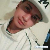 Electricista. Busco pareja.