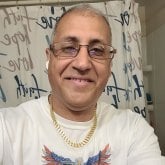 Busco chatear. Amistad y a ver si pasa