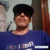 Desempleado. Busco ligar. Soy muy hot.