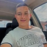 Soltero  juicioso y muy dedicado.