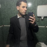 Pintor. Busco pareja. Busco algo estable