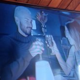 Lo que se pueda dar. Una persona