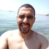 Busco pareja. Una mujer para reacción