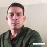 antoniovaquerano chico soltero en Central Islip