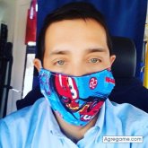 Demetal chico separado en Valparaíso