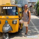 Empresario. Busco pareja. Chicas