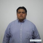 Obrero. Busco pareja. Amigas y si sale