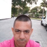 Buhonero. Salir y conocer mujeres. Soy