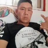 Busco ligar. Mujeres. Lealtad, humildad