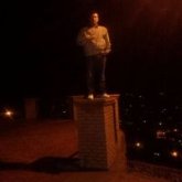 Amistad. Alto guero trabajador buena