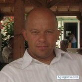 Empresario. Busco hacer amistades.