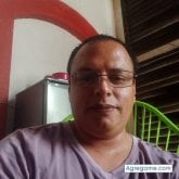 Empleado. Busco pareja. Hola. Divertido.