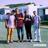 Estudio. Busco pareja. Conocer gente