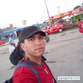 Encuentra Hombres solteros en Pensacola