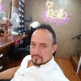 Estilista. Busco una mujer no mas de