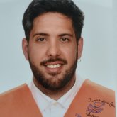 Camarero. Busco ligar. Gracioso.