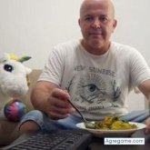 Tecnico. Busco pareja. Chicas.