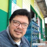 Busco conocer gente. Conocer gente.