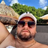 Busco pareja. Relacion o pasarla bien.