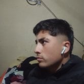 Busco amigas o algo mas. Soy soltero,