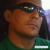 Encuentra Hombres solteros en Rufino