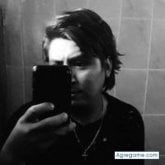 Busco pareja. Mujeres. Sociable. Viajar.