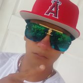 Trabajo. Busco pareja. Solo mujer para