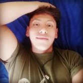 Estudiante. Busco ligar. Chicas. Una