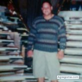 Busco conocer gente. Bueno me defino una