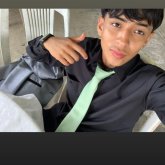 Estudiante. Para salir a pasear. Soy