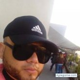 Busco pareja. Una linda mujer.