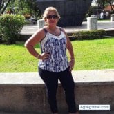 Busco: AmigosMe defino: Una persona respetuosa y alegreMe