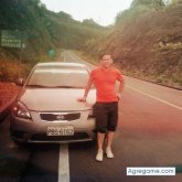 Encuentra Hombres Solteros en Montañita