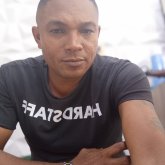 luisgaviria48305