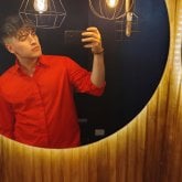 Alguien con quien pasar el rato. Un