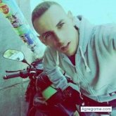 Busco conocer gente. Chicas. Genial.