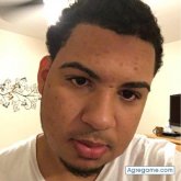 Trabajo y estudio. Quiero una chica