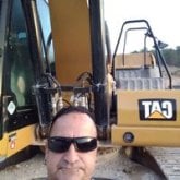 Makinista excavadoras. Busco matrimonio.